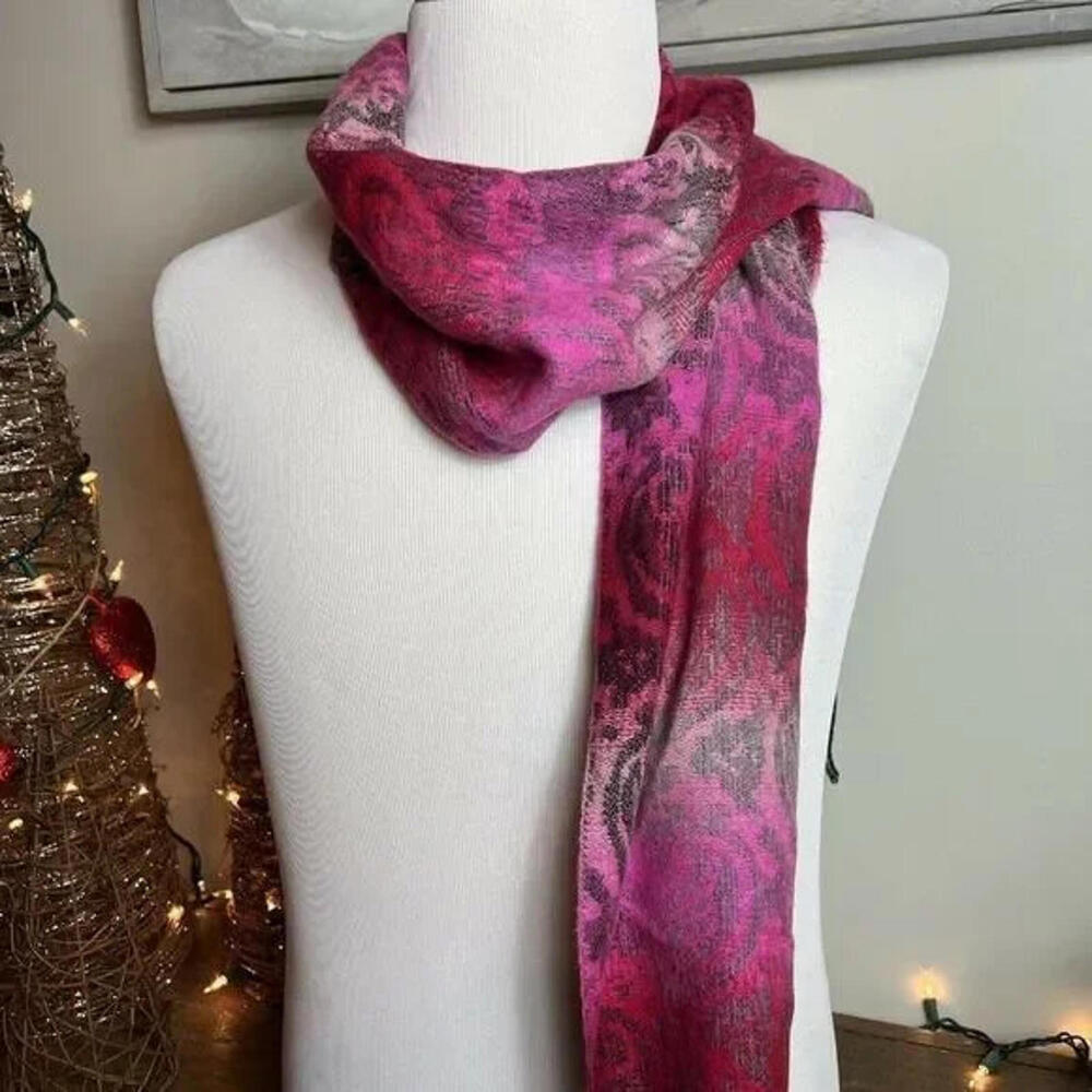 Steve Madden Womens One Size Ombre Paisley Muffler Scarf Magenta - Picture 3 of 4